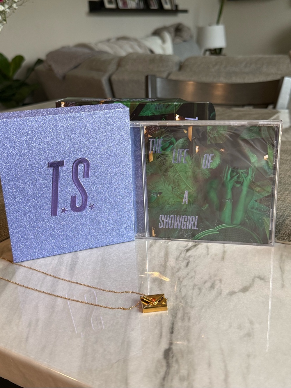 Taylor Swift The Life of a Showgirl It’s Rapturous Deluxe CD and Gold Necklace